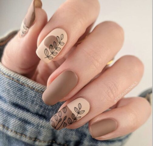 Acrylic Nail Set - Image 2